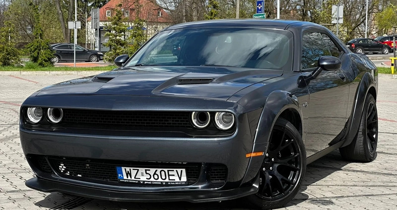 Dodge Challenger cena 141450 przebieg: 125025, rok produkcji 2017 z Płock małe 631